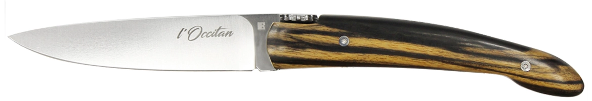 Une série spéciale en acier damas