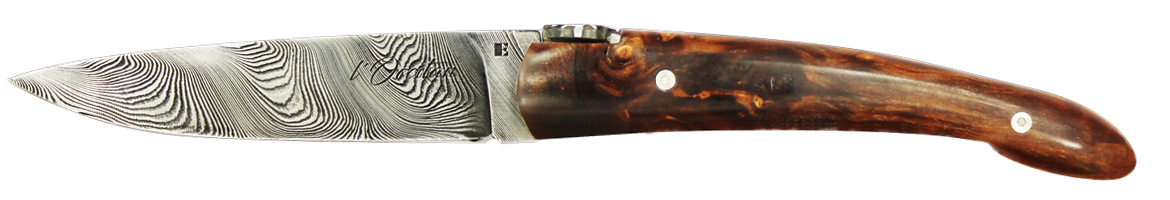 Une série spéciale en acier damas